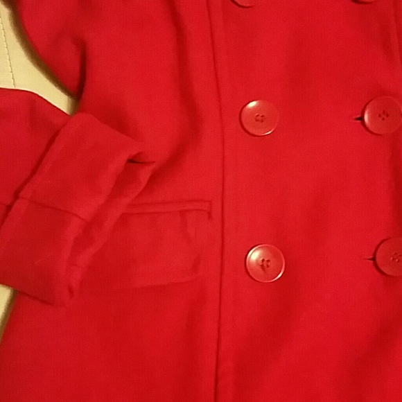 Beautiful Red Peacoat - Picture 2 of 11